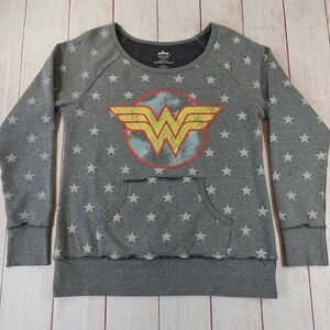 Six Flags DC Comics Wonder Woman logo star sweatshirt sz L